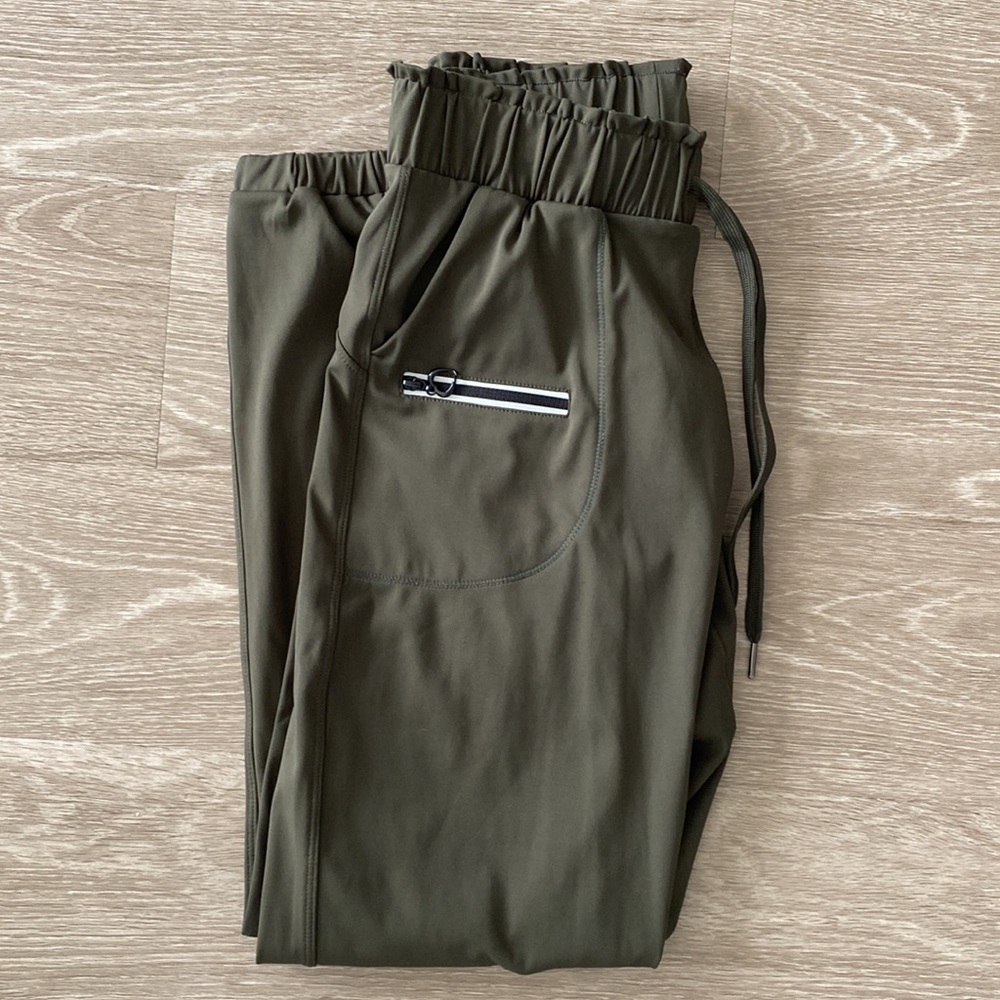 Women’s Joggers - Picture 2 of 9